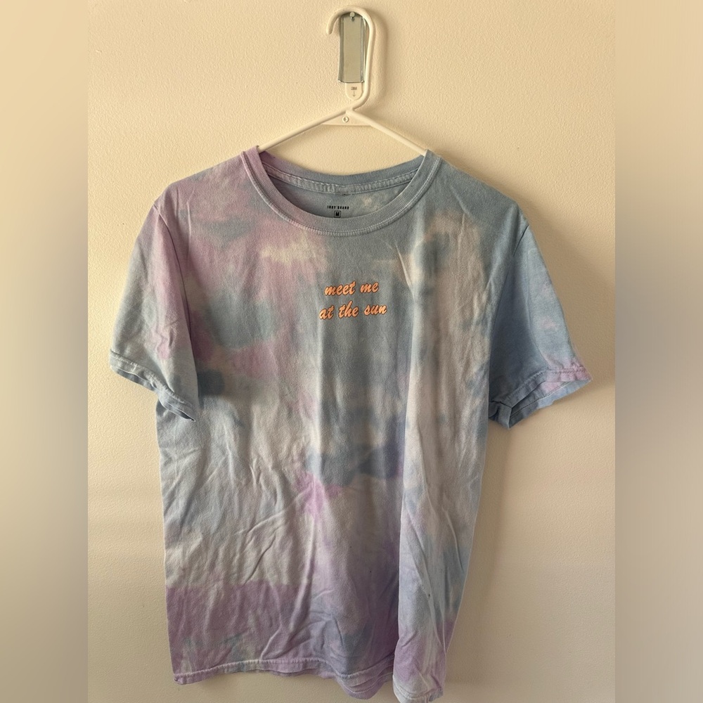 Indy Brand Clothing “meet me at the sun” tie dye tee in size M